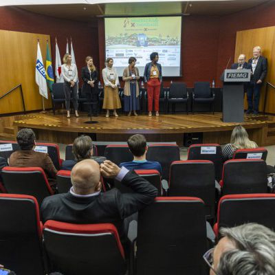 Relação entre mineradoras e comunidade é discutida em seminário