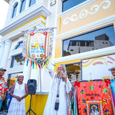 Bumba Meu Boi do Seu Oreco e Grupo Reisado de Vila Juerana se encontram em Dia de Reis após 30 anos