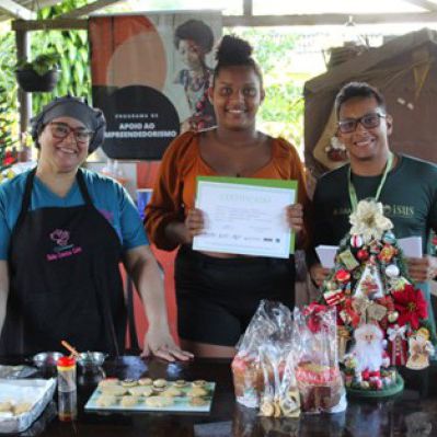 Oficina de panetones e doces natalinos promovida pela BAMIN garante renda extra para mulheres baianas