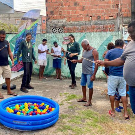 Ilhéus ganha força na preservação marinha com a ação Oceano Limpo da BAMIN