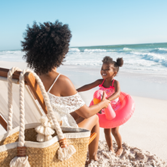 Aproveite a praia e a piscina com segurança