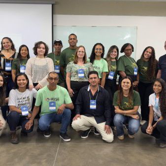 Grupo Abelhas Nativas de Licínio de Almeida conquista premiação nacional com o melhor mel do Brasil