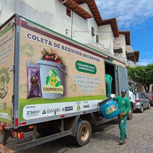 No sertão baiano, Caetité se torna a primeira cidade do interior do Brasil a coletar lixo orgânico nas residências