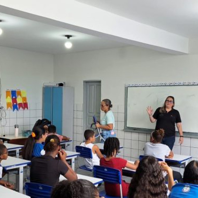 Programa de Educação Ambiental da BAMIN promove reflexão sobre o uso consciente da tecnologia entre estudantes da FIOL I