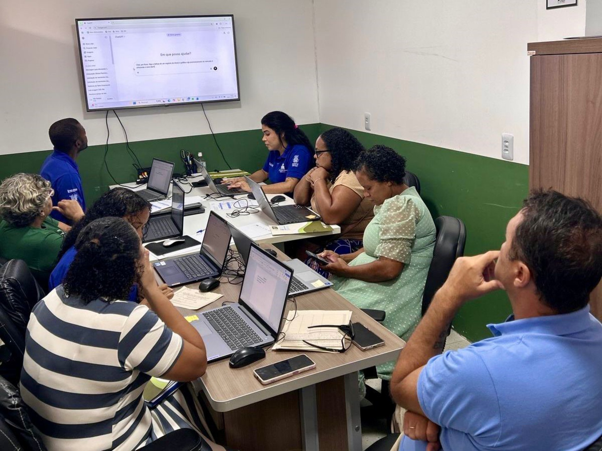 Incubadora Social Porto Sul impulsiona empreendedorismo comunitário com assessoria prática e uso de tecnologia