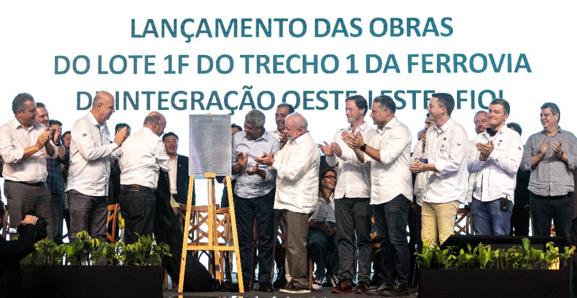 Um ano do lançamento das obras da FIOL 1