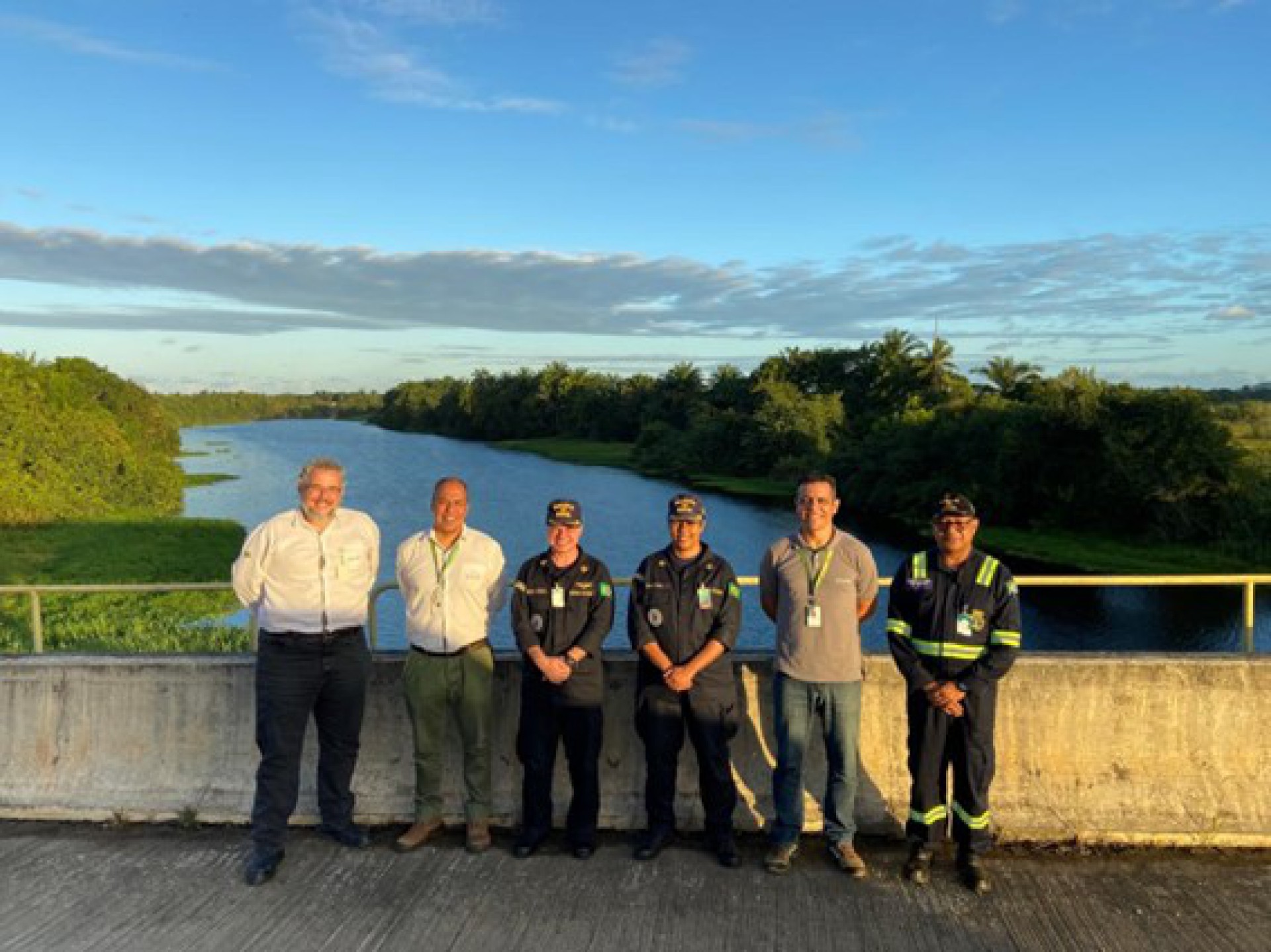Capitão dos Portos da Bahia visita obras do Porto Sul
