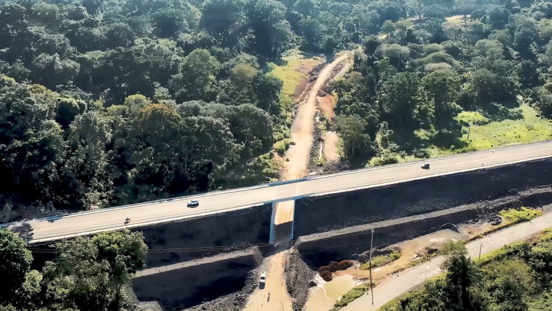 BAMIN entrega importante etapa da obra da FIOL 1 em trecho próximo a Ilhéus-BA