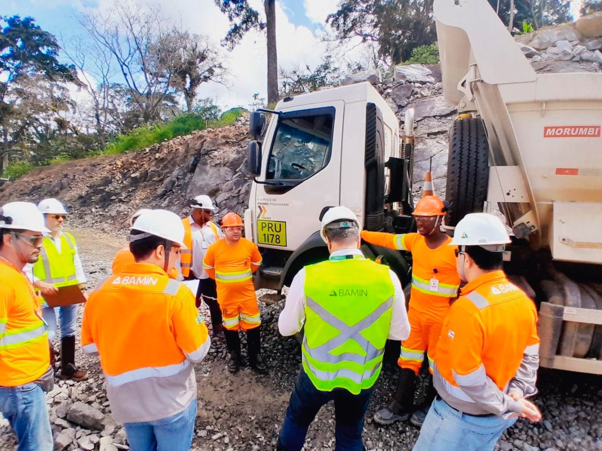 Alta liderança da BAMIN dissemina cultura da segurança nas obras da FIOL 1