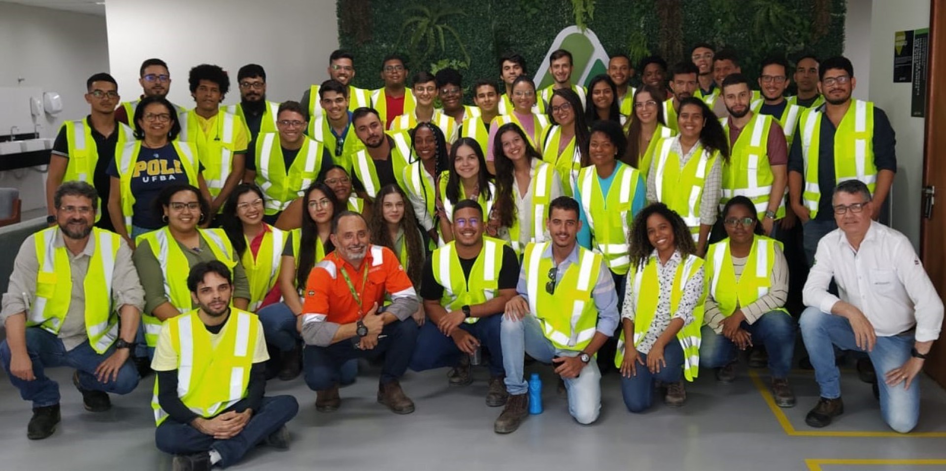 BAMIN recebe futuros engenheiros