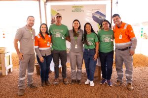 Ação da BAMIN apoia produção de mel no sudoeste baiano